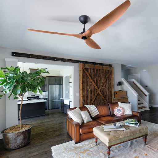 Nhờ động cơ DC mà quạt trần có thể hoạt động linh hoạt, không gây ồn